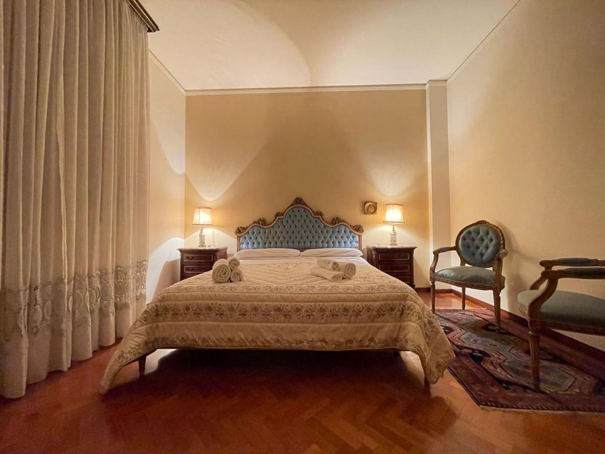 Royal Suite - Near Station & City Center Modena Exteriör bild